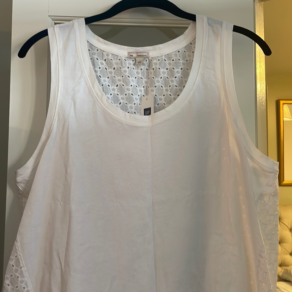 Eyelet tank top